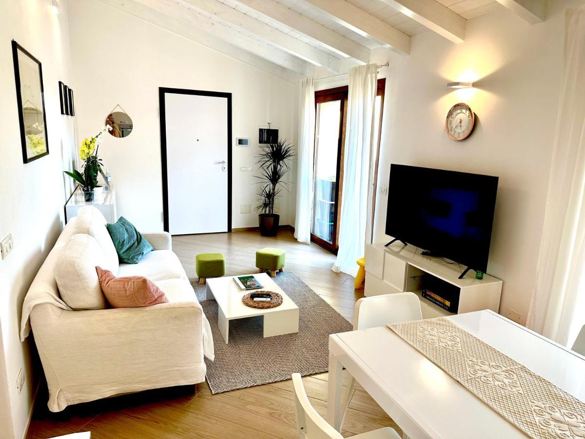 Waterfront Apartment 奧爾比亞 外观 照片