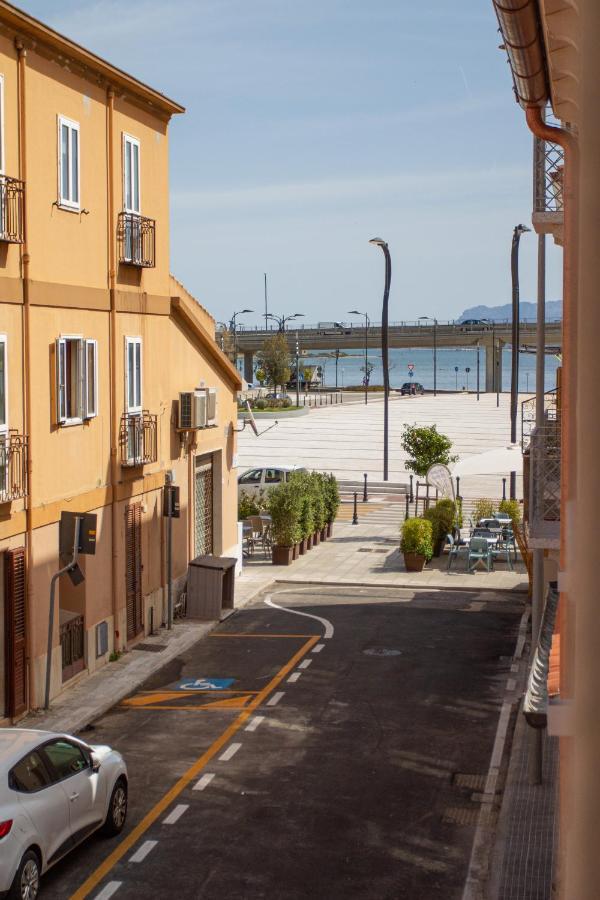 Waterfront Apartment 奧爾比亞 外观 照片