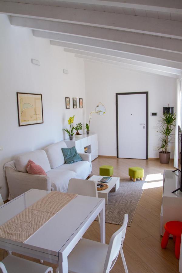 Waterfront Apartment 奧爾比亞 外观 照片